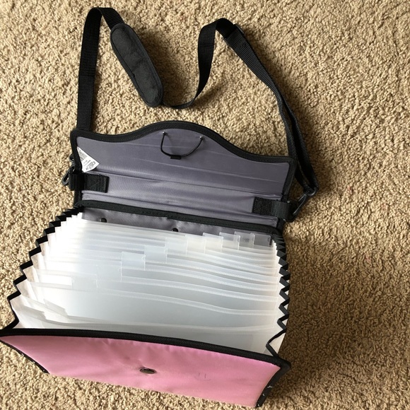 Case-it 13-Pocket Expanding File with Handle and Shoulder Strap - Picture 2 of 7